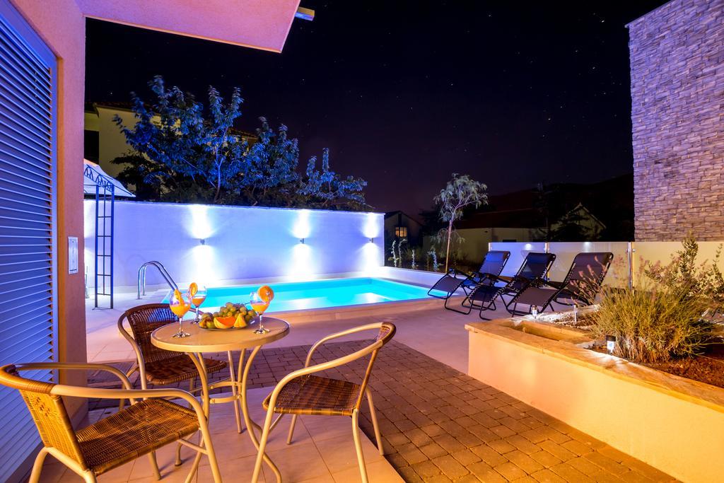 Apartment Falcon Stari Grad  Phòng bức ảnh