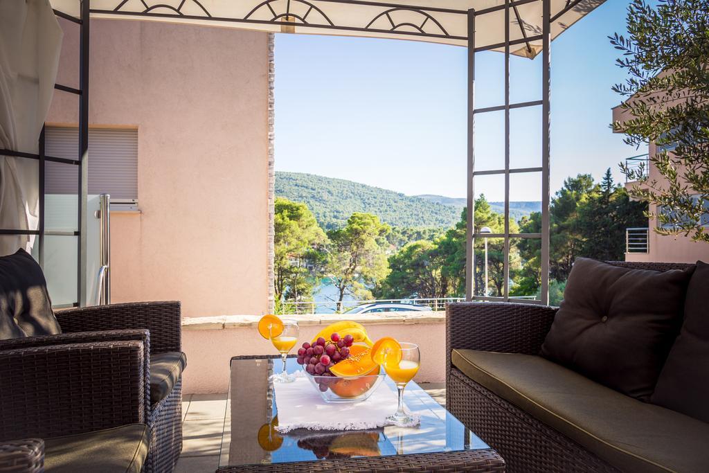Apartment Falcon Stari Grad  Phòng bức ảnh