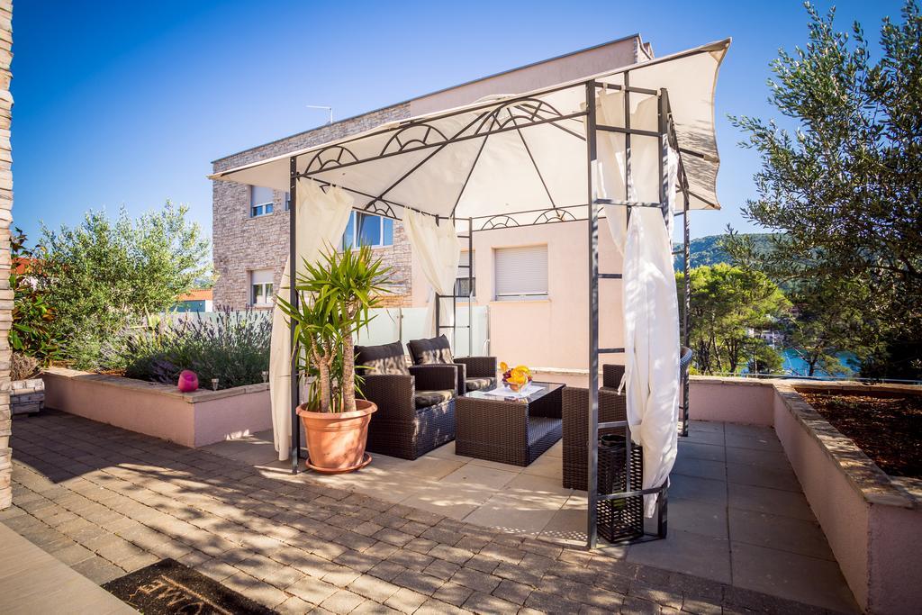 Apartment Falcon Stari Grad  Phòng bức ảnh