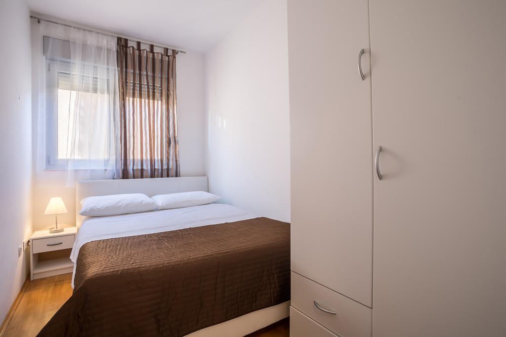 Apartment Falcon Stari Grad  Phòng bức ảnh