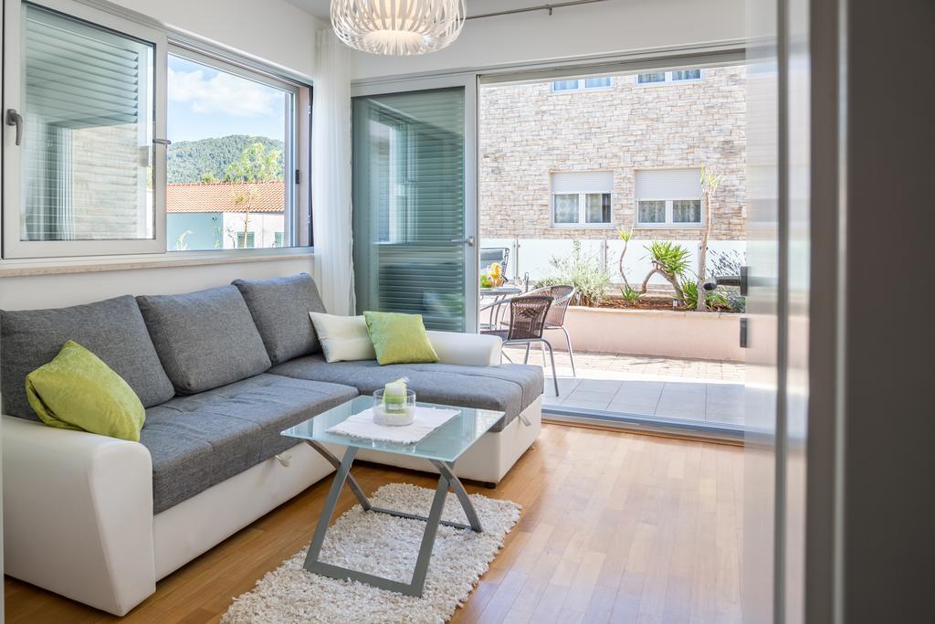 Apartment Falcon Stari Grad  Phòng bức ảnh