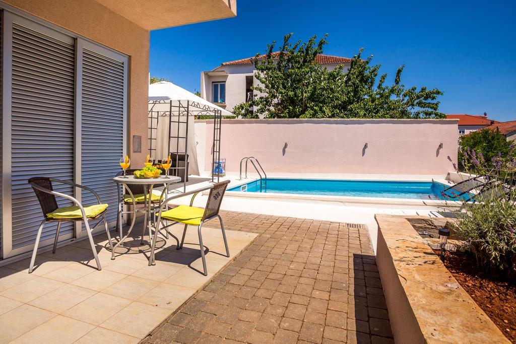Apartment Falcon Stari Grad  Phòng bức ảnh