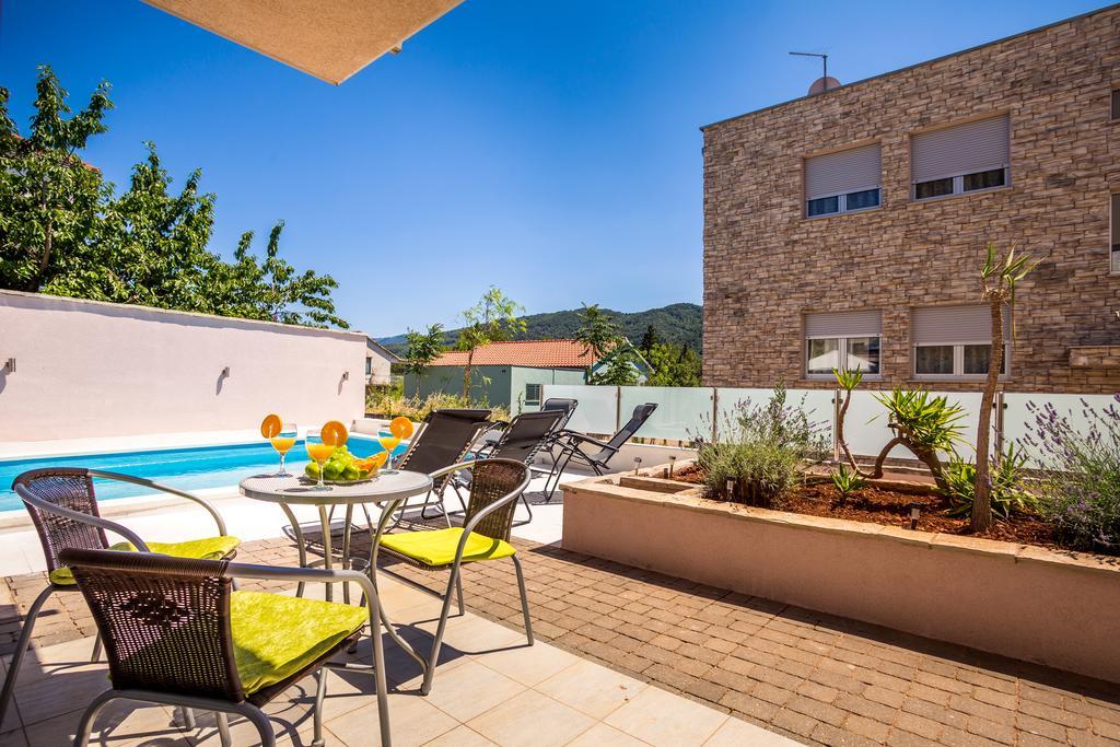 Apartment Falcon Stari Grad  Phòng bức ảnh