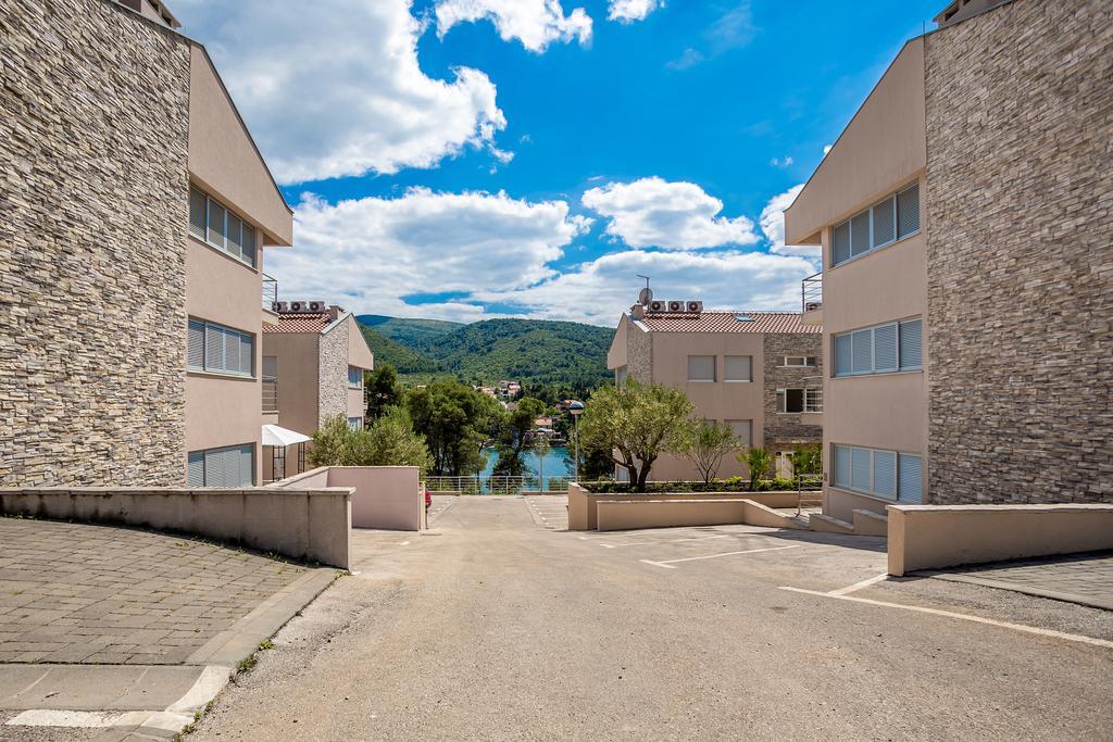 Apartment Falcon Stari Grad  Phòng bức ảnh